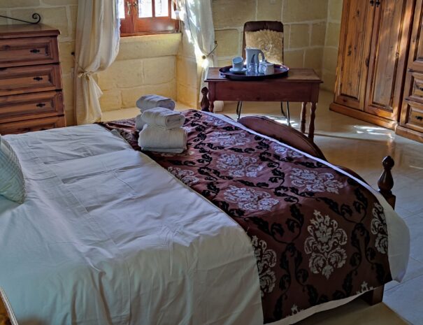 Warda Villa Room 4 Gizimina Bedroom