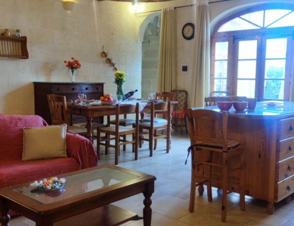 Ta' Guze Farmhouse Dinning Area