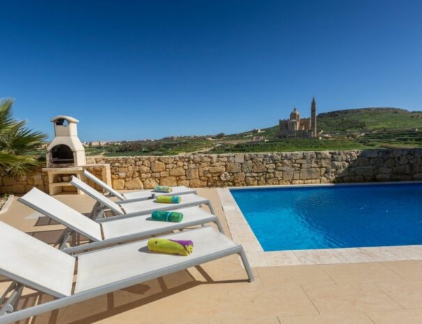 Lighthouse Pool Area Ta' Pinu