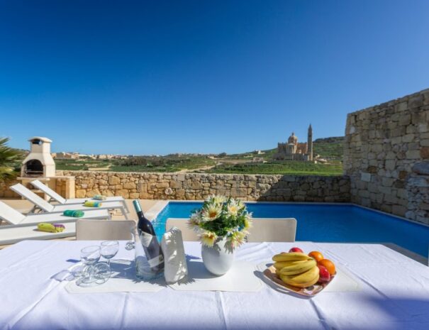 Lighthouse Pool Area Ta' Pinu