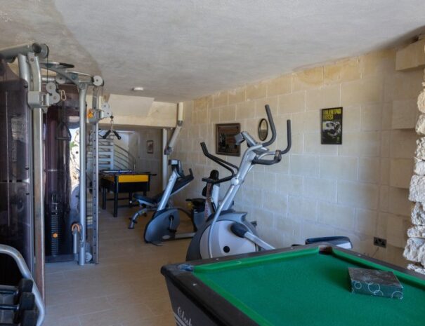 Lighthouse Villa Gym and Pool Table